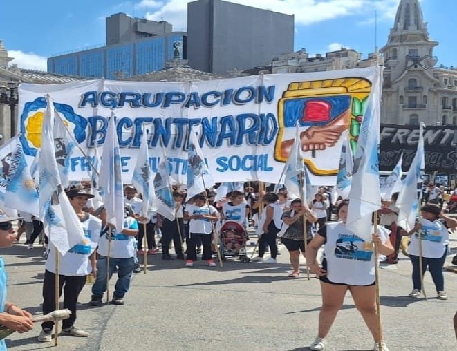 Organizaciones de Garín marcharon en Capital Federal en defensa de los jubilados y contra el ajuste