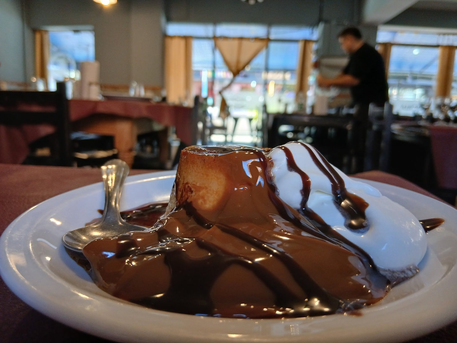 Un clásico del centro escobarense: La Posada, el bodegón que combina tradición, sabor y calidez familiar