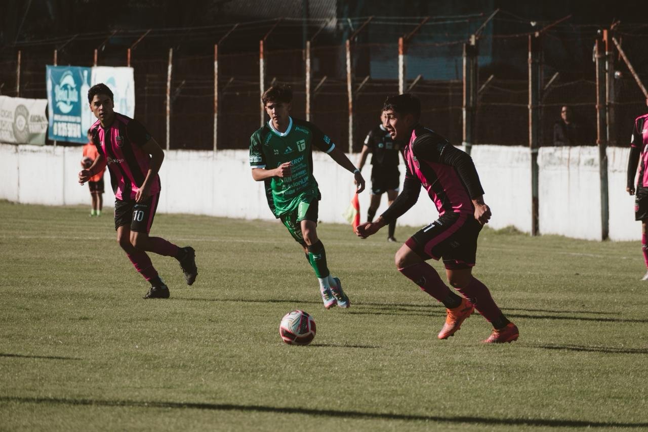 Maschwitz: Atlético Escobar no pudo con Sportivo Belgrano